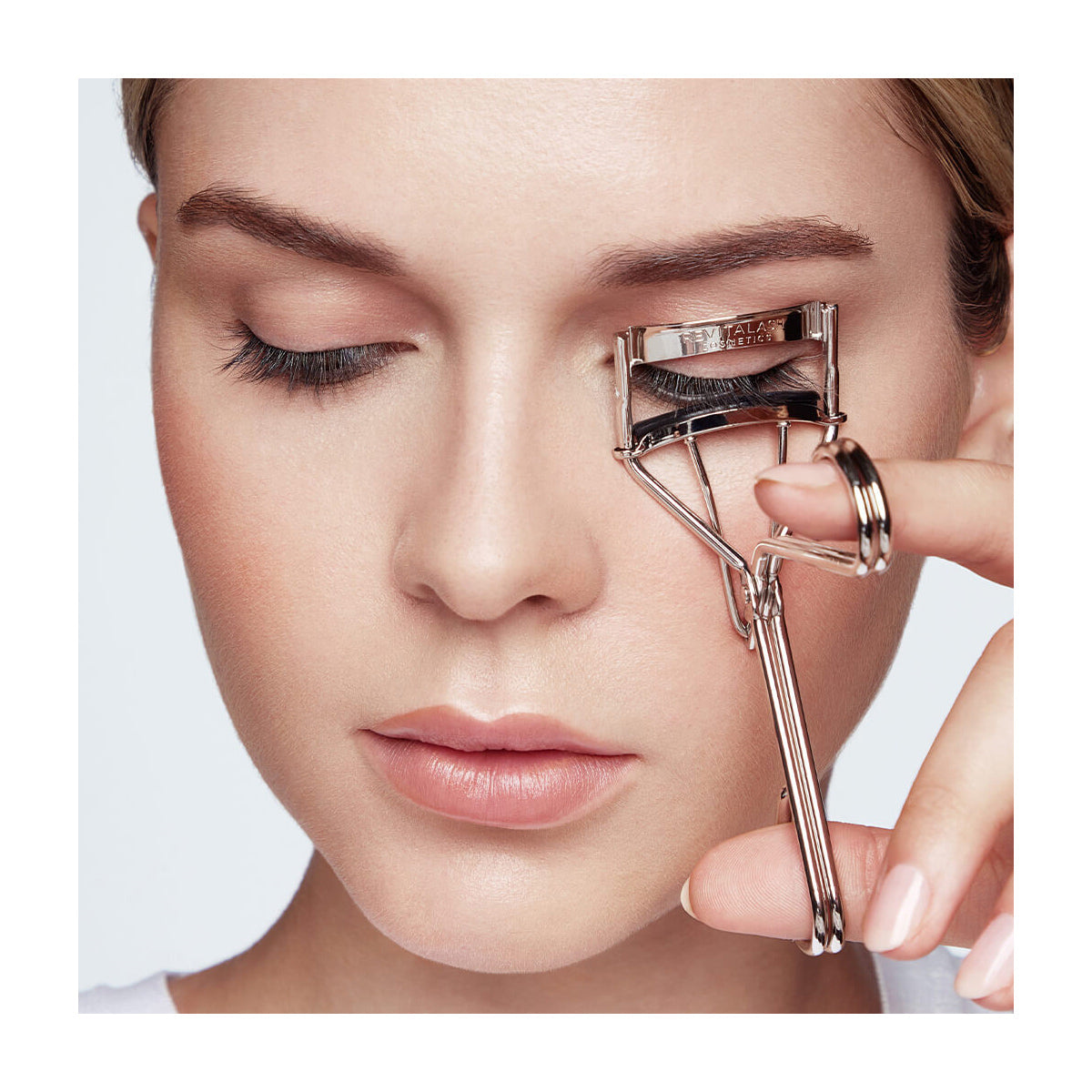 RevitaLash Eyelash Curler - Thumbnail 2